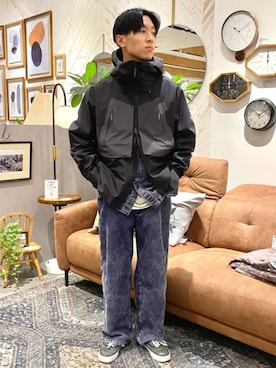 「DESCENTE ALLTERRAIN（デサント　オルテライン）のアイテム（マウンテンパーカー）」を使った、JOURNAL STANDARD relumeさん（メンズ・173cm）の秋コーディネート