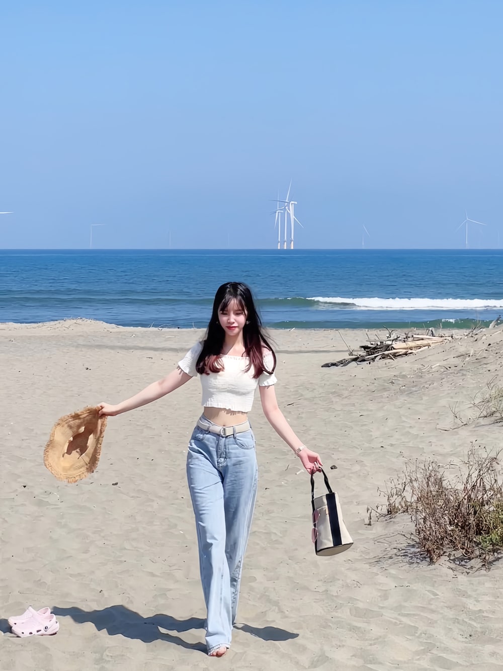 「海、海コーデ、沙灘、海灘、海邊、夏天、夏コーデ、夏天日常、HERMES、jeans」｜「bratopのアイテム（その他トップス、ホワイト系）」を使った、ゆらさん（レディース・161cm）の夏コーディネートの1枚目の写真