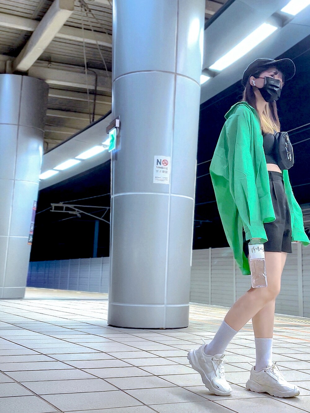 「nikeTC7900、NIKE、日常穿搭、通勤穿搭、郊遊、出遊、高鐵、burberry、Burberry London」｜「SHEINのアイテム（シャツ/ブラウス、グリーン系）」を使った、ゆらさん（レディース・161cm）の夏コーディネートの1枚目の写真