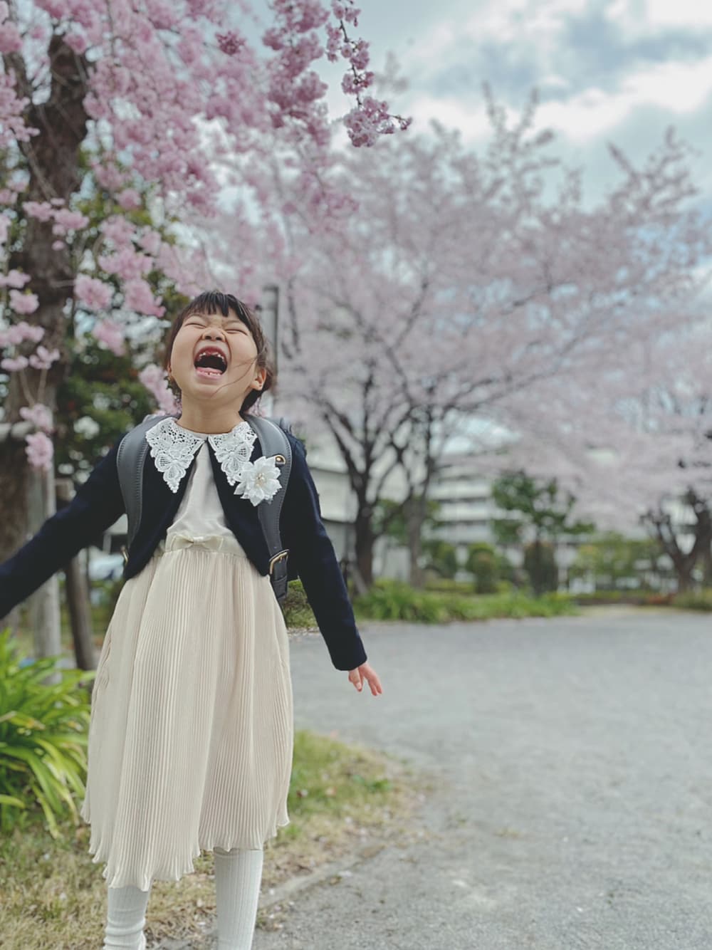 「はじめましてコーデ、フォーマル、入学式、入学式コーデ、ハンドメイド、小学生、春コーデ」｜「Handmadeのアイテム（フォーマルスーツ/小物、ベージュ系）」を使った、𓅿yzk𓅿さん（キッズ・110cm）の春コーディネートの1枚目の写真