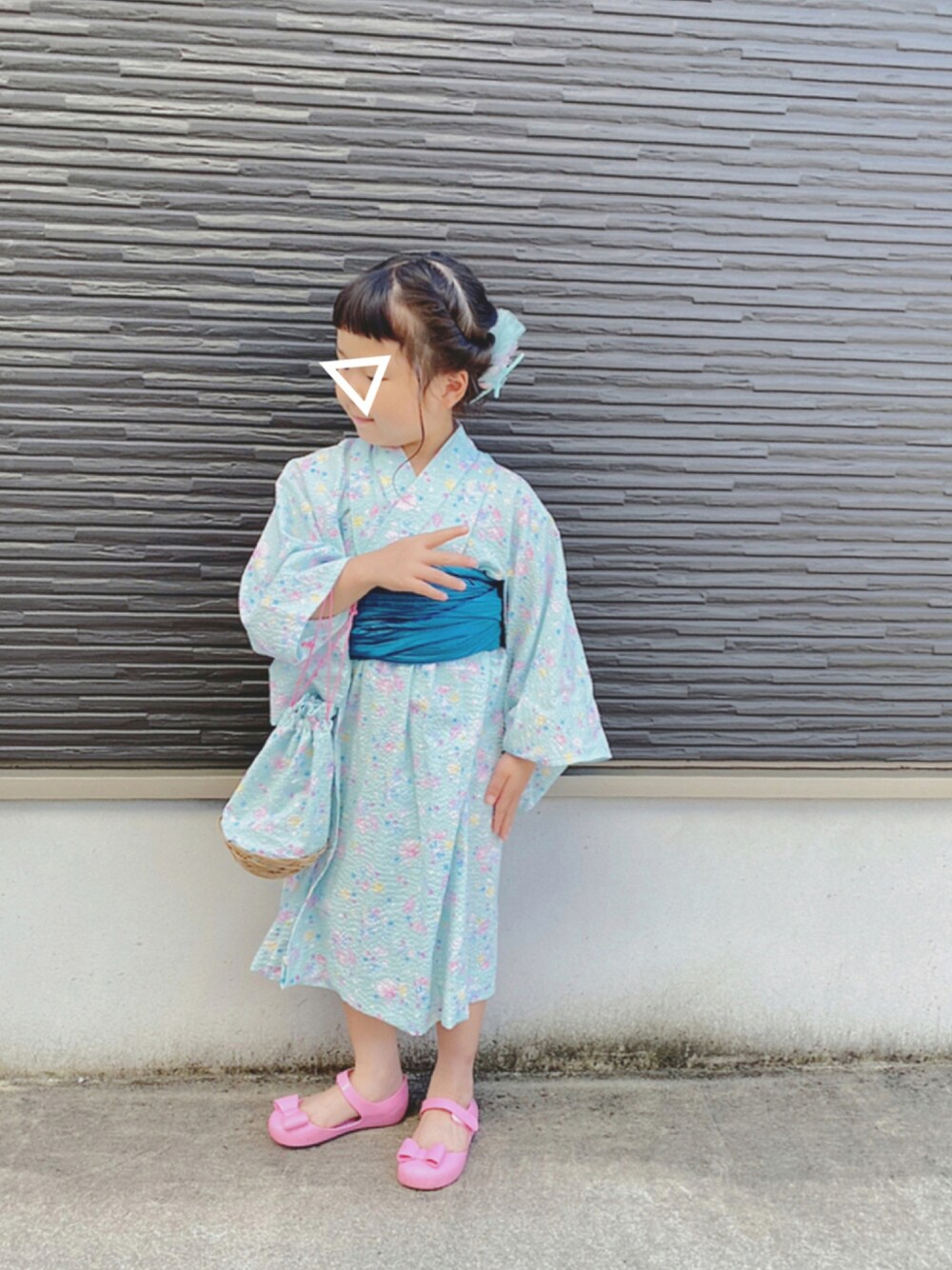 「夏の和物語、夏コーデ、浴衣、ハンドメイド、貝殻、貝柄、キッズファッション」｜「Handmadeのアイテム（浴衣、ブルー系）」を使った、𓅿yzk𓅿さん（キッズ・100cm）の夏コーディネートの1枚目の写真