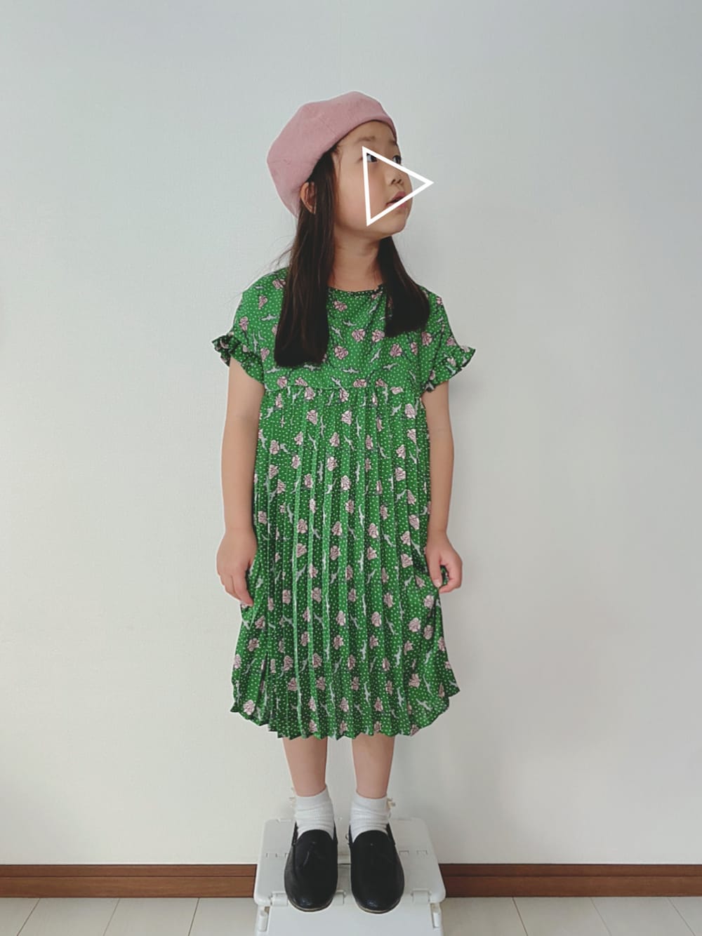 「春夏コーデ、休日コーデ、ワンピース、GU、UNDER COVER、gu×undercover、ローファー、ベレー帽、リネン、ハンドメイド、リメイク、ピンク、グリーン、カラー×コーデ、ビタミンカラー」｜「pinocoのアイテム（ハンチング/ベレー帽、ピンク系）」を使った、𓅿yzk𓅿さん（キッズ・110cm）の春コーディネートの1枚目の写真