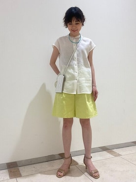 「アイテム（アクセサリー、ブルー系）」を使った、西澤さん（レディース・159cm）の春コーディネート