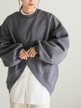 「スリット」｜「アイテム（スウェット）」を使った、SELECT MOCAさん（レディース・159cm）の秋コーディネート