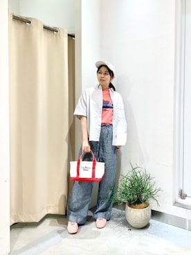 「シャツ 」｜「アイテム（帽子）」を使った、Yasuさん（レディース・160cm）の春コーディネート