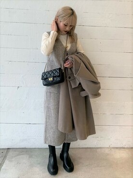 「ジレ」｜「アイテム（ステンカラーコート）」を使った、FREDY&GLOSTER stylingさん（レディース・160cm）の秋コーディネート