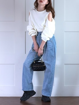 「オープンショルダー」｜「アイテム（スウェット）」を使った、TeddyShopさん（レディース・158cm）の春コーディネート