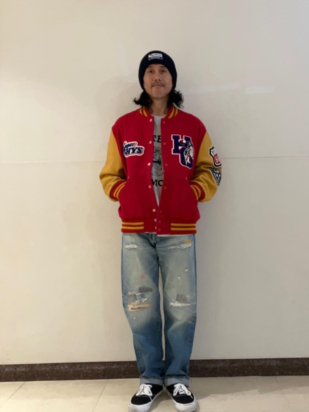 「ヒステリックグラマー、HYSTERIC GLAMOUR」｜「HYSTERIC GLAMOURのMOTOR CITY FEVER スタジャン（スタジャン、レッド系）」を使った、hyshmt01さん（メンズ・171cm）の秋コーディネートの1枚目の写真