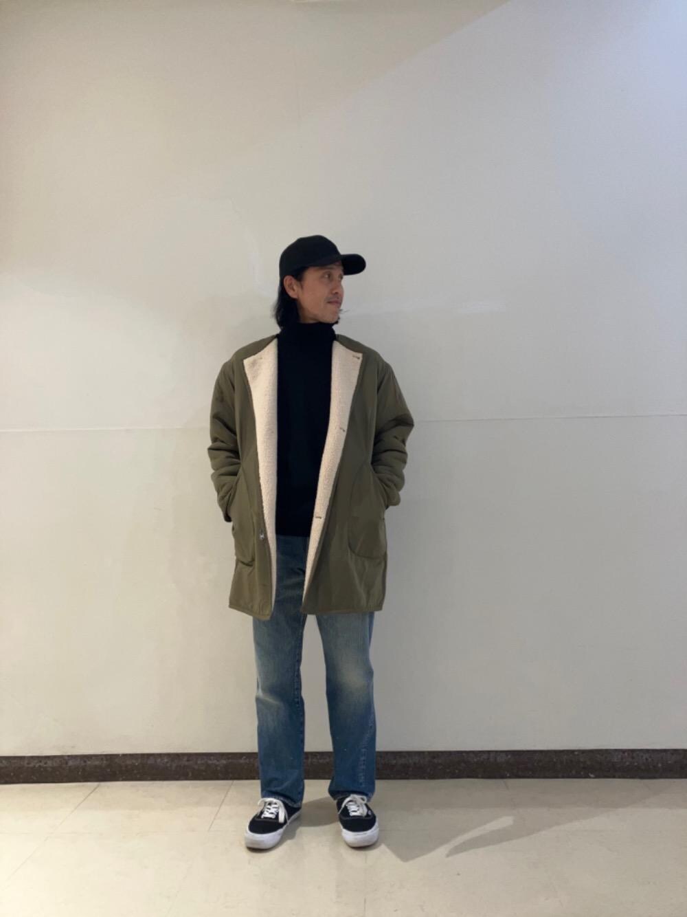 「ヒステリックグラマー、HYSTERIC GLAMOUR」｜「HYSTERIC GLAMOURのストレートデニムパンツ（デニムパンツ、ブルー系）」を使った、hyshmt01さん（メンズ・171cm）の冬コーディネートの1枚目の写真