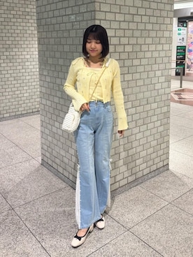 「MAJESTIC LEGON（マジェスティックレゴン）のキャミセットフラワー刺繍カーデ（カーディガン/ボレロ、イエロー系）」を使った、ゆうたんさん（レディース・160cm）の春コーディネート