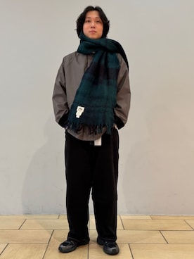 「417 EDIFICE（フォーワンセブンエディフィス）のアイテム（パンツ）」を使った、417 officialさん（メンズ・172cm）の冬コーディネート