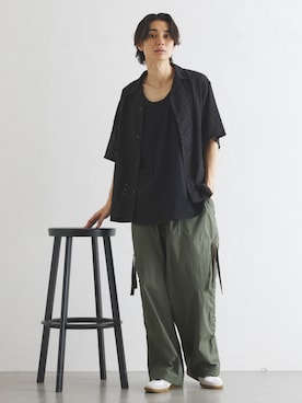 「417 EDIFICE（フォーワンセブンエディフィス）のアイテム（カーゴパンツ）」を使った、417 officialさん（メンズ・180cm）の夏コーディネート