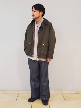 「417 EDIFICE（フォーワンセブンエディフィス）のアイテム（スラックス）」を使った、417 officialさん（メンズ・175cm）の秋コーディネート