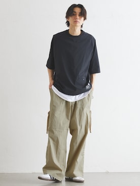 「417 EDIFICE（フォーワンセブンエディフィス）のアイテム（カーゴパンツ）」を使った、417 officialさん（メンズ・180cm）の夏コーディネート