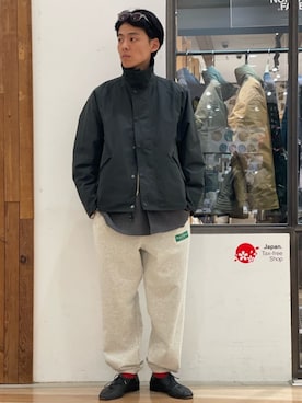 「417 EDIFICE（フォーワンセブンエディフィス）のアイテム（スウェットパンツ）」を使った、417 officialさん（メンズ・175cm）の冬コーディネート