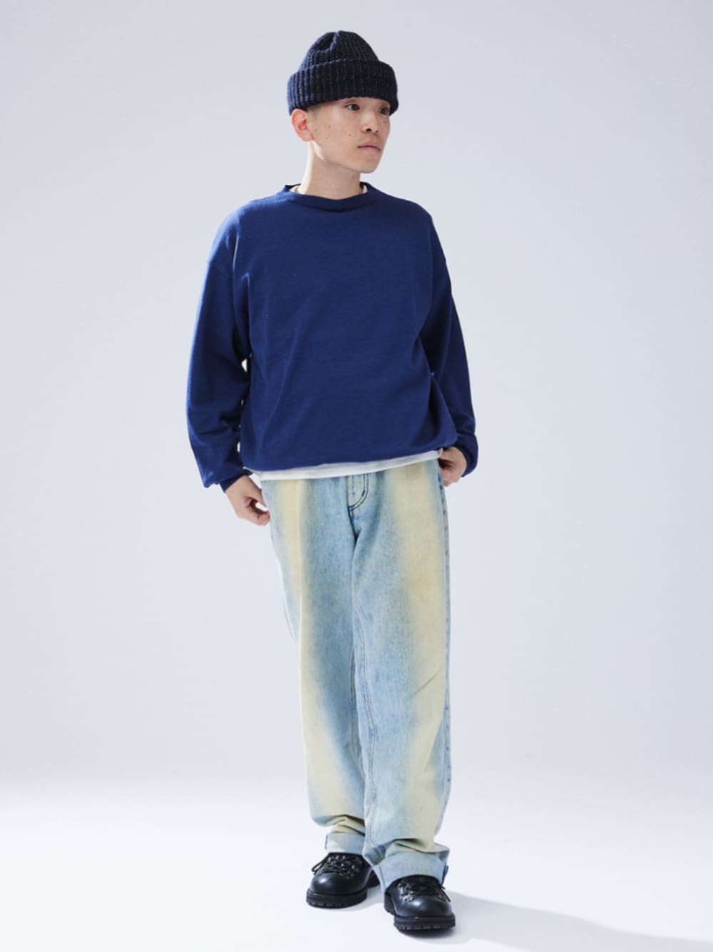 「ニット、ブルー、冬コーデ、カジュアルコーデ、メンズコーデ」｜「417 EDIFICEの”LE JAPON” NIIGATA KNIT / ニット（ニット/セーター、ブルー系）」を使った、417 officialさん（メンズ・166cm）の秋コーディネートの1枚目の写真