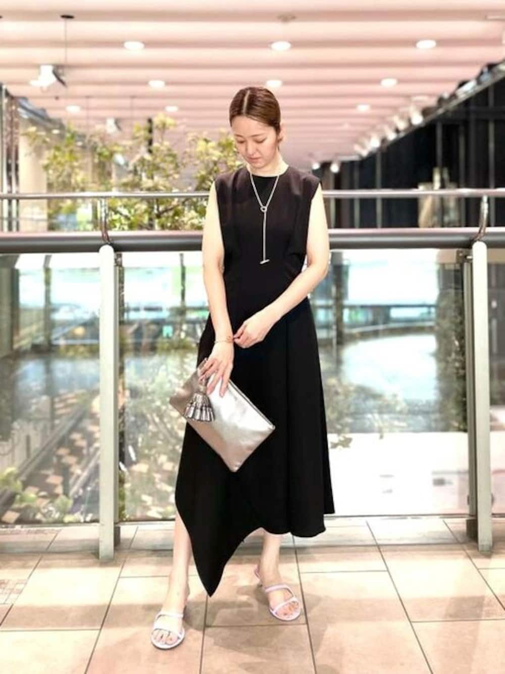 ESTNATION　黒のノースリーブ　アシンメトリーワンピース ESTNATION（エストネーション）の「ESTNATION / アシンメトリー