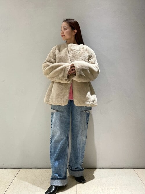 COLUMN / ボアショートコートを使った人気ファッションコーディネート