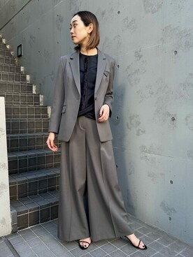 「COLUMN（コラム）のアイテム（パンツ）」を使った、ESTNATION WOMENSさん（レディース・169cm）の冬コーディネート