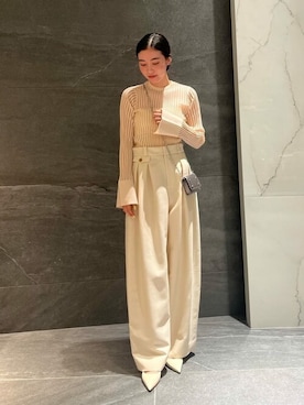 「COLUMN（コラム）のアイテム（パンツ）」を使った、ESTNATION WOMENSさん（レディース・163cm）の秋コーディネート