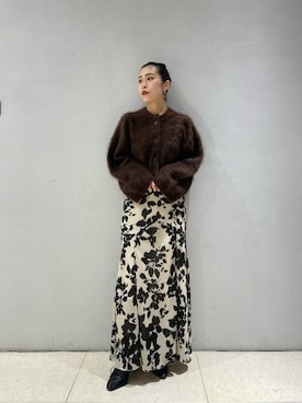 「フラワープリント」｜「アイテム（ニット/セーター）」を使った、ESTNATION WOMENSさん（レディース・157cm）の秋コーディネート