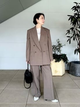 「COLUMN（コラム）のアイテム」を使った、ESTNATION WOMENSさん（レディース・165cm）の冬コーディネート