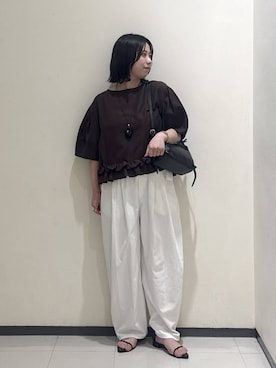 「A part by（アパートバイ）のソフトカーブバッグ（ショルダーバッグ、ブラック系）」を使った、さちさん（レディース・156cm）の夏コーディネート