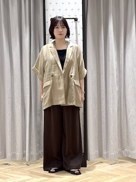 「A part by（アパートバイ）のイージーストレートパンツ（スラックス、ブラウン系）」を使った、さちさん（レディース・156cm）の夏コーディネート