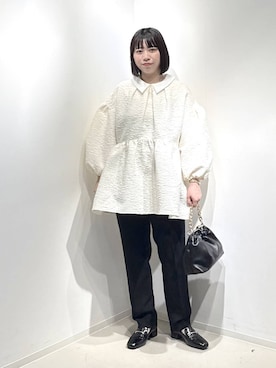 「アイテム（パンツドレス、ホワイト系）」を使った、さちさん（レディース・155cm）の冬コーディネート