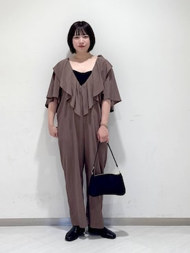「アイテム（つなぎ/オールインワン）」を使った、さちさん（レディース・155cm）の秋コーディネート