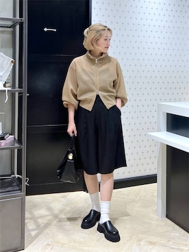 「アイテム（バレッタ/ヘアクリップ、ホワイト系）」を使った、momoさん（レディース・165cm）の秋コーディネート