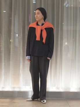 「アイテム（Tシャツ/カットソー、ブルー系）」を使った、増田さん（レディース・157cm）の秋コーディネート