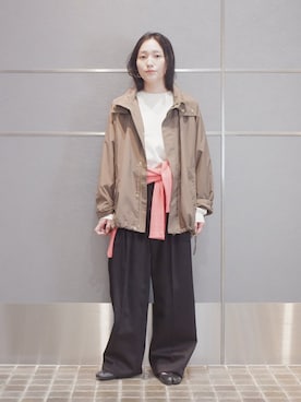 「SHIPS（シップス）のアイテム（Tシャツ/カットソー）」を使った、増田さん（レディース・157cm）の秋コーディネート