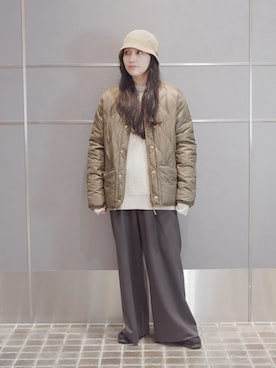 「SHIPS」｜「アイテム（ダウンジャケット/コート）」を使った、増田さん（レディース・157cm）の秋コーディネート