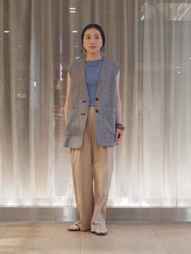 「アイテム（タンクトップ、ブルー系）」を使った、増田さん（レディース・157cm）の夏コーディネート