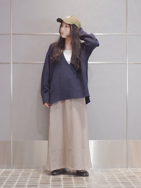 「SHIPS（シップス）のアイテム（スカート）」を使った、増田さん（レディース・157cm）の秋コーディネート