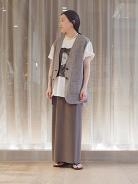 「タイトスカート」｜「アイテム（ベスト、グレー系）」を使った、増田さん（レディース・157cm）の夏コーディネート