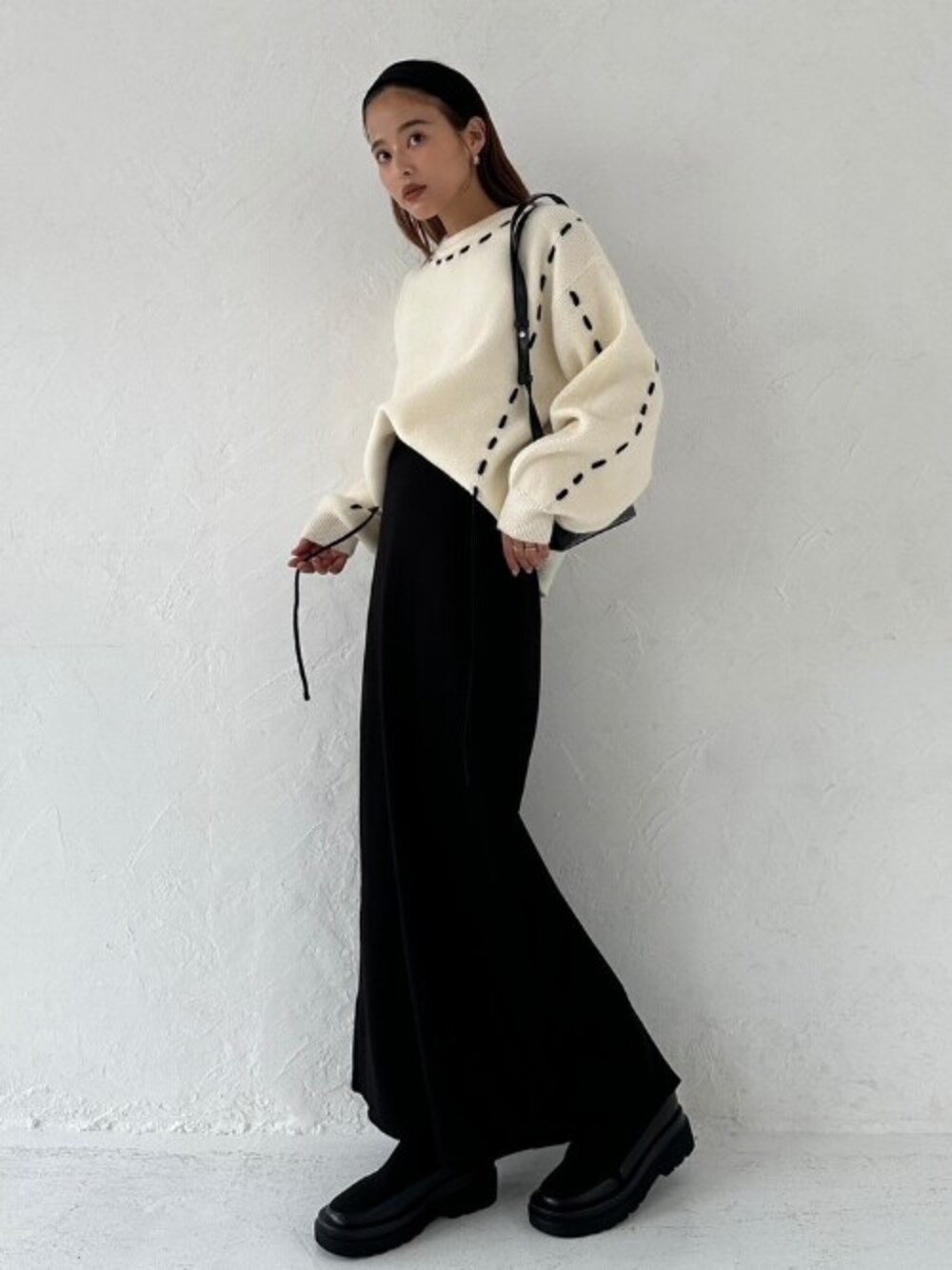 「ニット、大人カジュアル、秋コーデ、TRUNC88」｜「TRUNC 88のStitch Design Knit（ニット/セーター、ホワイト系）」を使った、TRUNC 88さん（レディース・162cm）の秋コーディネートの1枚目の写真