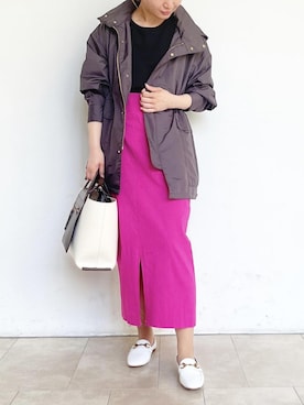 「アイテム（マウンテンパーカー）」を使った、本社 プレスさん（レディース・160cm）の春コーディネート