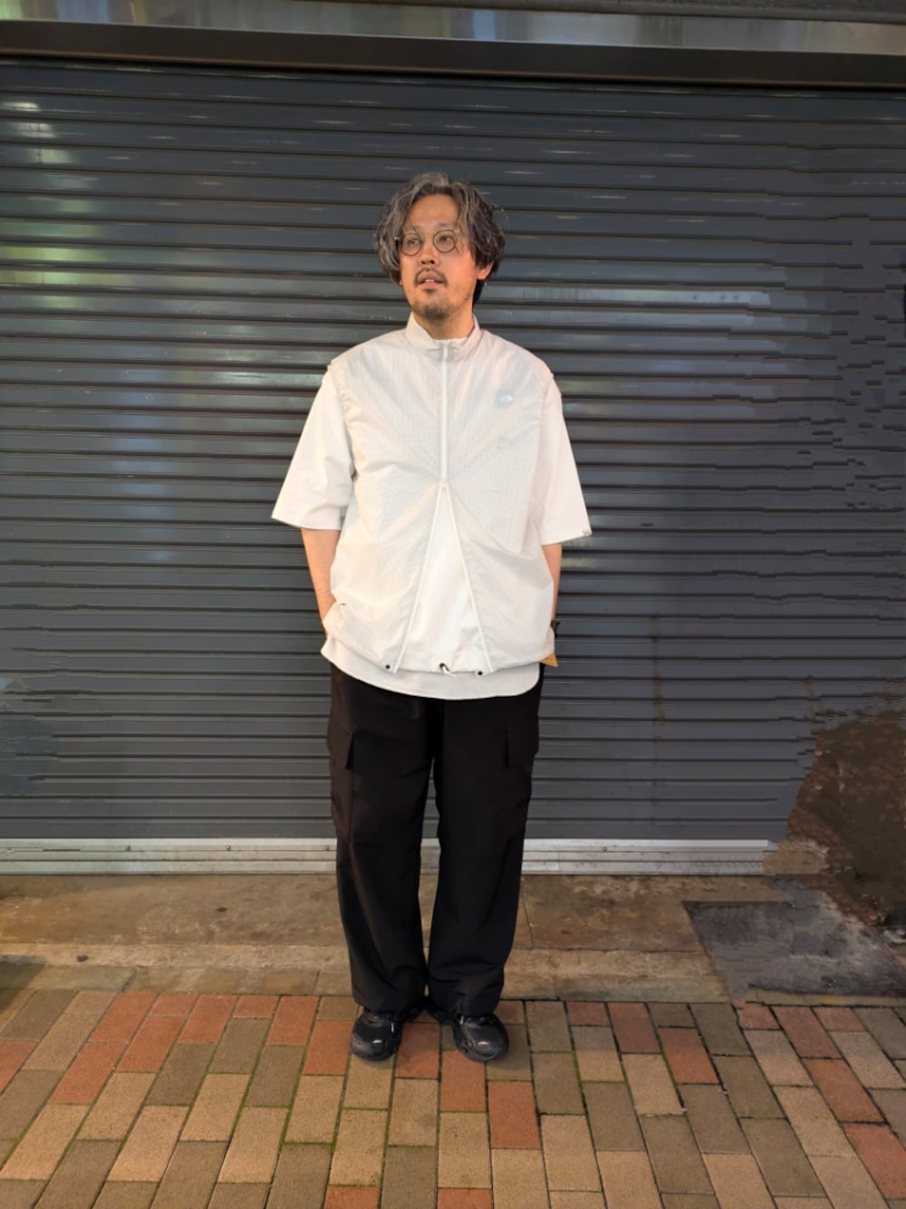 THE NORTH FACEのベストを使った「きれいめカジュアル」の人気