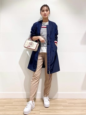 「TOMMY HILFIGER（トミーヒルフィガー）のアイテム（ジャケット/アウター）」を使った、公式TOMMY HILFIGERさん（レディース・166cm）の春コーディネート