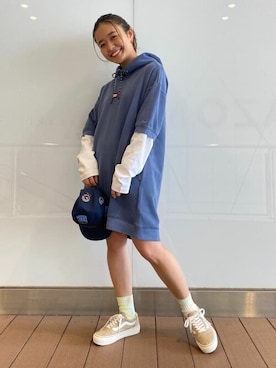 「tommy jeans（トミー ジーンズ）のアイテム」を使った、公式TOMMY HILFIGERさん（レディース・160cm）の春コーディネート