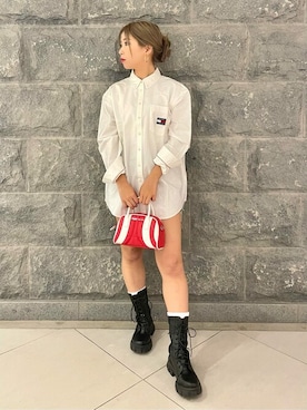 「tommy jeans（トミー ジーンズ）のアイテム」を使った、公式TOMMY HILFIGERさん（レディース・158cm）の春コーディネート