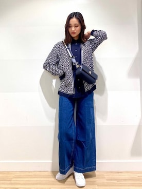 「TOMMY HILFIGER（トミーヒルフィガー）のアイテム」を使った、公式TOMMY HILFIGERさん（レディース・166cm）の冬コーディネート
