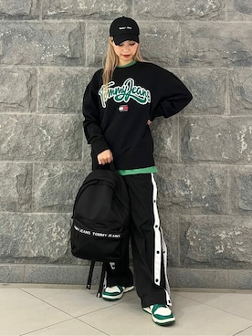 公式TOMMY HILFIGERさん（レディース・158cm）の春コーディネート