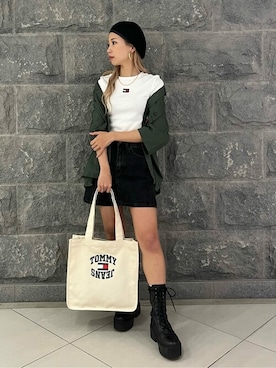 公式TOMMY HILFIGERさん（レディース・158cm）の春コーディネート