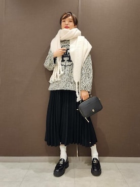 「TOMMY HILFIGER（トミーヒルフィガー）のアイテム」を使った、公式TOMMY HILFIGERさん（レディース・163cm）の冬コーディネート