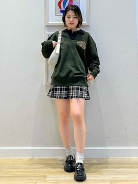 「tommy jeans（トミー ジーンズ）のアイテム」を使った、公式TOMMY HILFIGERさん（レディース・158cm）の冬コーディネート