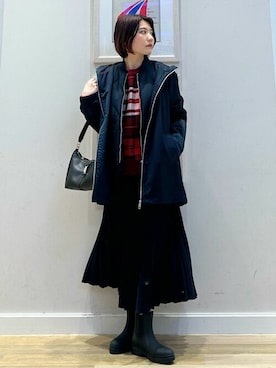 「TOMMY HILFIGER（トミーヒルフィガー）のアイテム（マウンテンパーカー）」を使った、公式TOMMY HILFIGERさん（レディース・158cm）の冬コーディネート