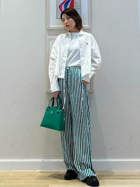 「TOMMY HILFIGER（トミーヒルフィガー）のアイテム」を使った、公式TOMMY HILFIGERさん（レディース・158cm）の冬コーディネート